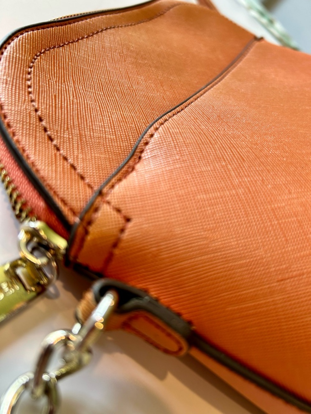 Steve Madden Orange Crossbody with Gold Chain - Picture 10 of 11